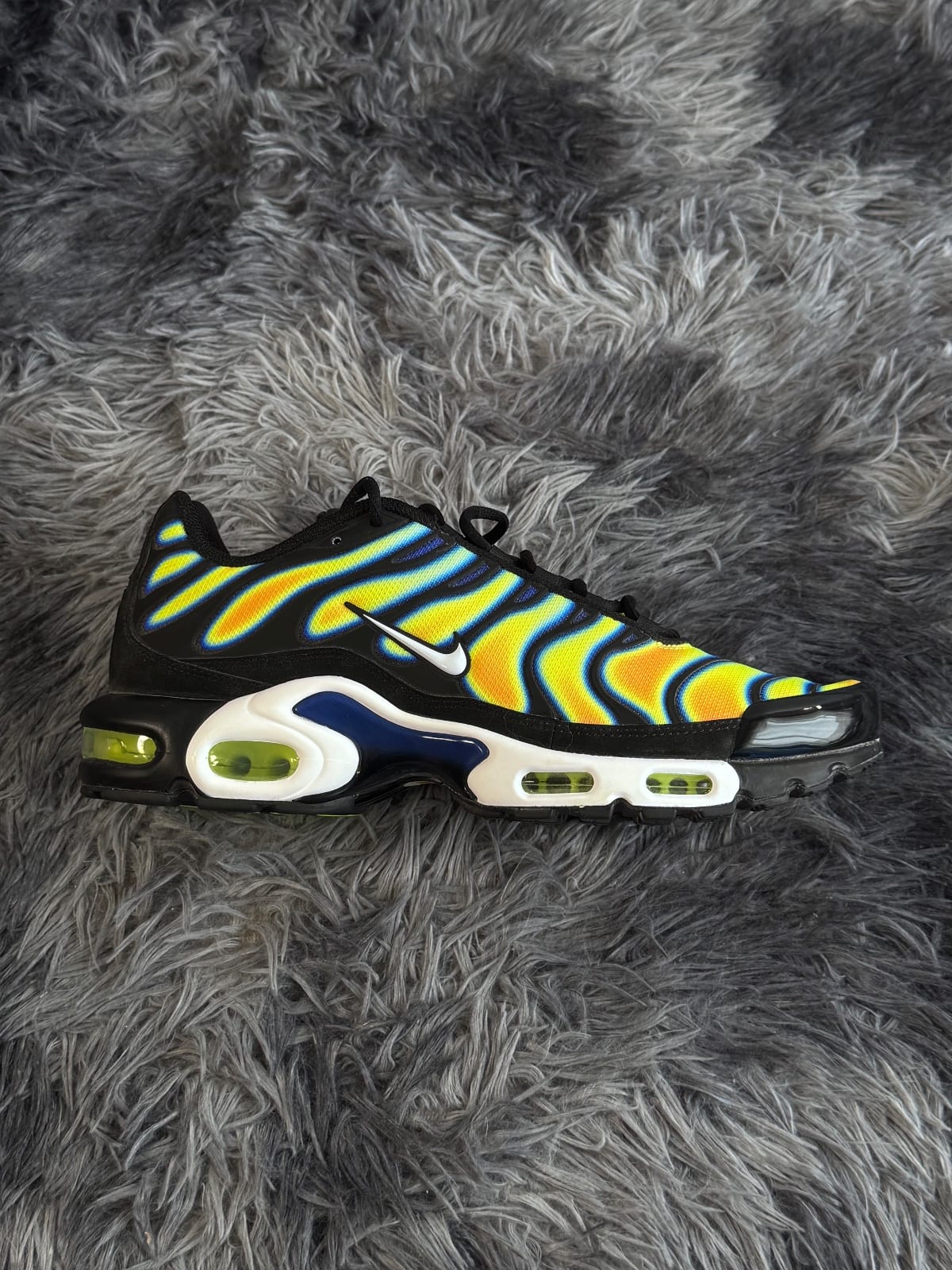 Nike Air Max Plus Black White Sundial Neon Yellow