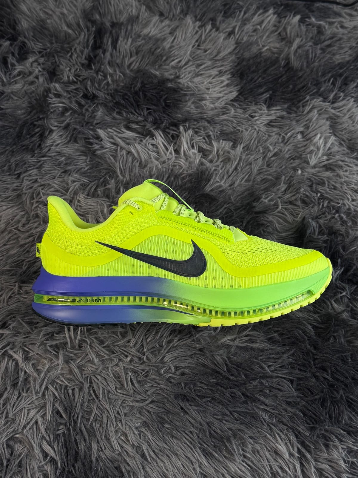 Nike Pegasus Premium Volt Ice / Black Spruce